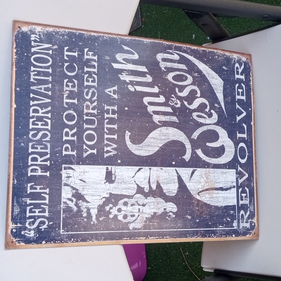 Tin Distressed Wall Art S&W Self Preservation - Picture 1 of 10